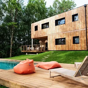 Dans Les Arbres , Lanta France